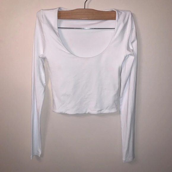 Aritzia Babaton White Sculpt Cropped Long Sleeve Shirt XS - Picture 3 of 11